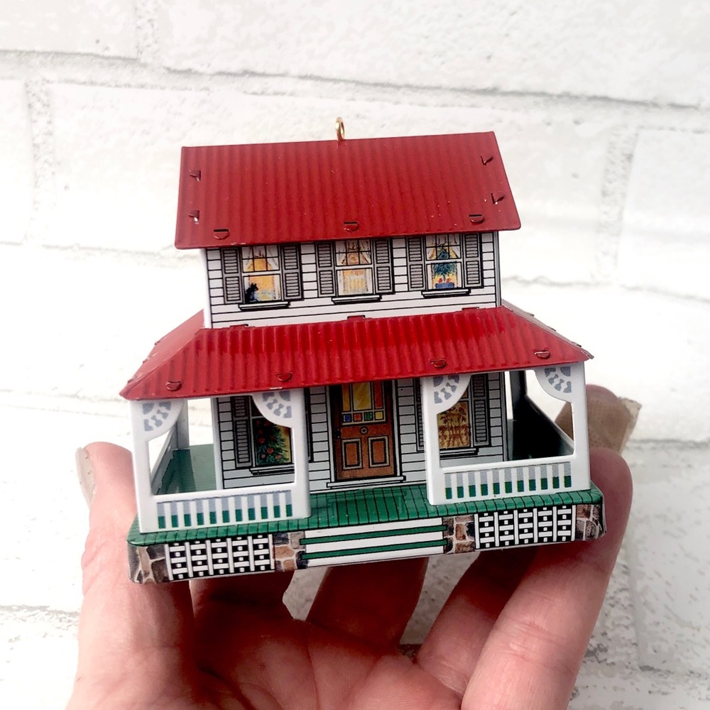 Hallmark Town and Country Farm Home